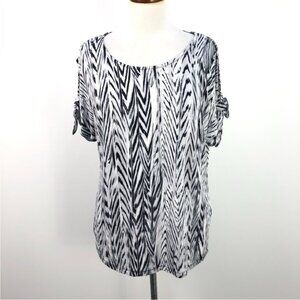 Calvin Klein Black, Grey, and White Chevron Print top sz M